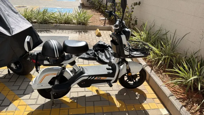 Bike Elétrica Joy Super 800W | Bateria de Lítio | Até 40 km de Autonomia