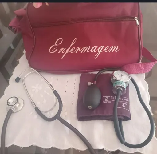 Estetoscópio esfigmomanometro + bolsa