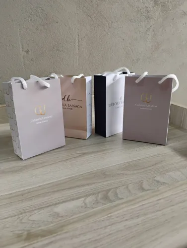 Sacola personalizada (a partir de R$2,50 unid)