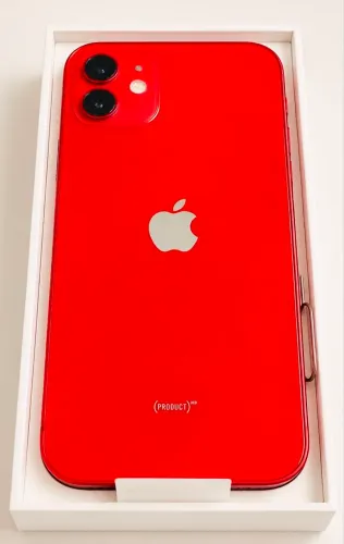 iPhone 12 red