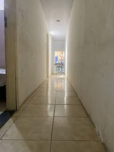Vende- se uma casa