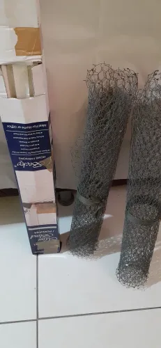 Estou vendendo combo três, 1 persiana e duas telas pra janela