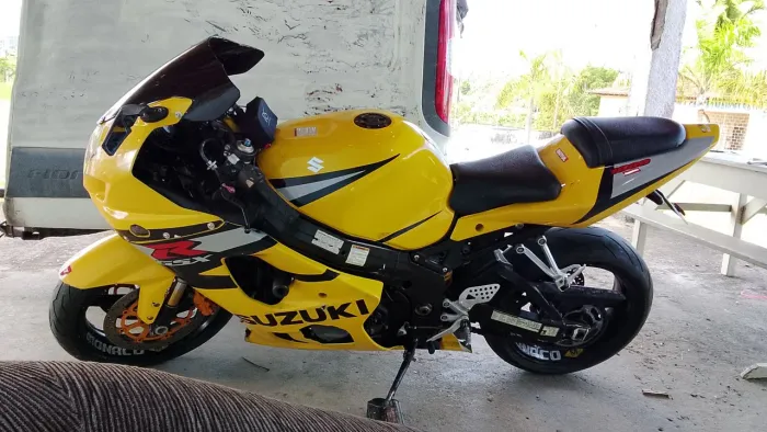 GSX R 1000cc  moto super Esportiva