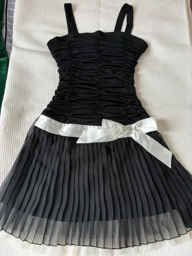 Vestido plissado novo