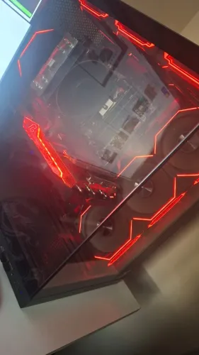 Radeon RX 7700xt 12GB