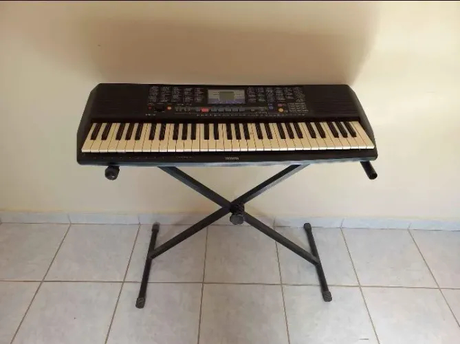 Teclado Yamara