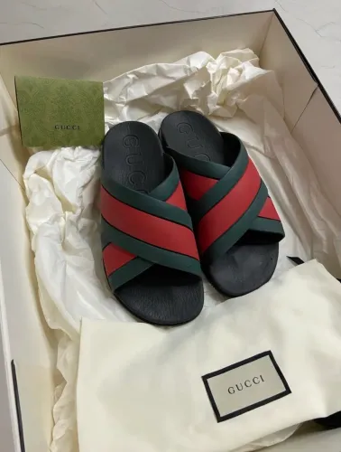 Chinelo Gucci Web Black Rubber tamanho 39