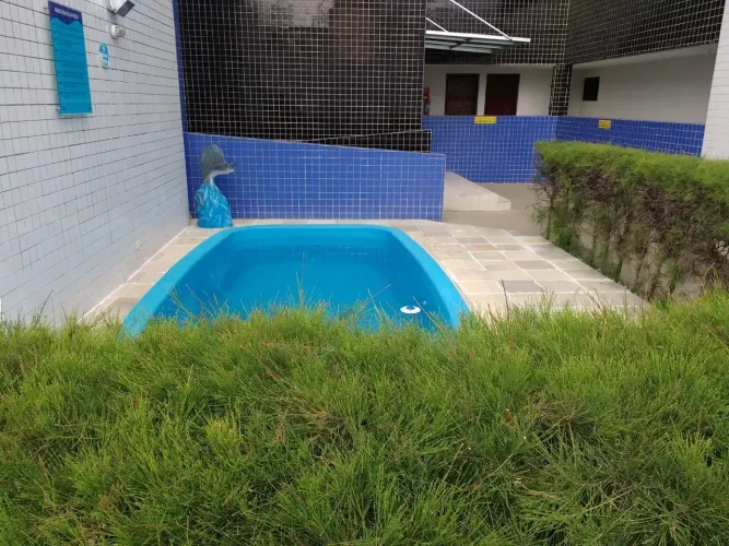 ALUGO APARTAMENTO TÉRREO COM PISCINA-COM 3 QUARTOS-BANCARIOS