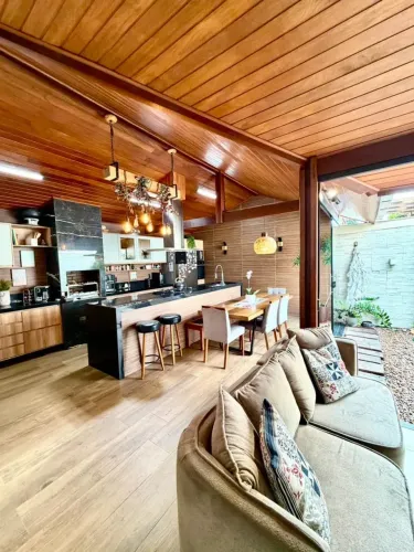 Casa Condo. Vila dos Pássaros 3 Qtos C/Suite - Montada Luxo -  em Morada de Laranjeiras - 