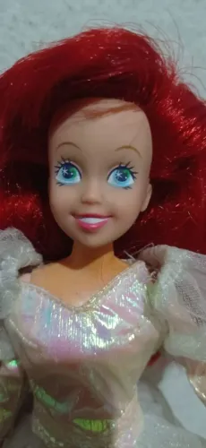 Boneca Ariel Disney ruiva noiva pequena sereia anos 90