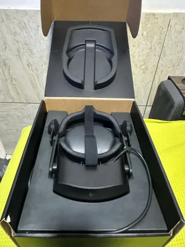 Óculos de Realidade Virtual HP Reverb G2 V2