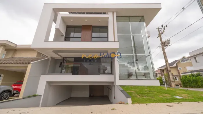 Casa Nova Luxuosa no condomínio Plaza Madrid Neoville