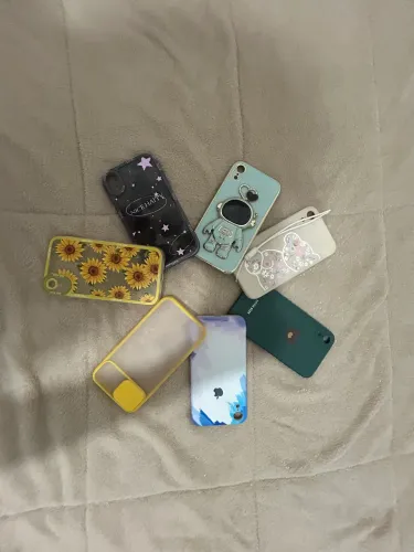 Kit 16 capinhas iPhone XR