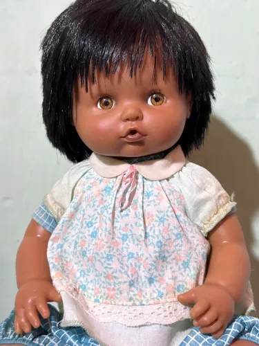 Boneca negra antiga anos 90