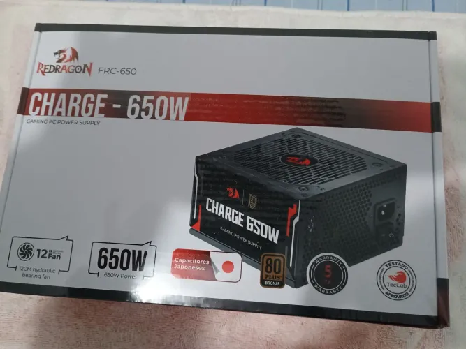 Fonte Redragon charge 650w lacrada na caixa