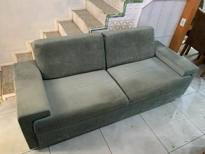 Sofá espaçoso 3 lugares