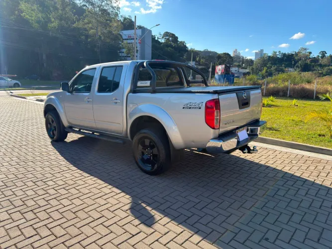 Nissan Frontier SEL CD 4X4 2.5 TB Diesel Aut. 2008