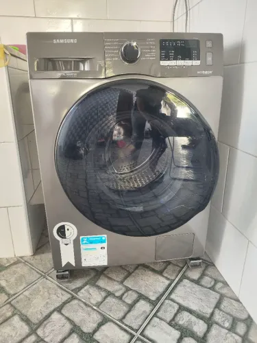Máquina de lavar e secar Samsung 11kg inox