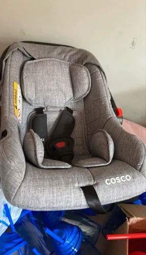 Vendo carinho de bb e bb conforto da marca cosco. Aceito cartão