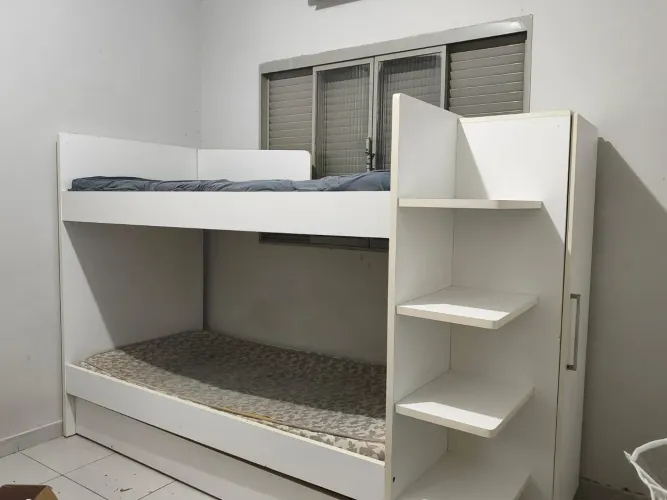 Cama Treliche Com Estante e Armario