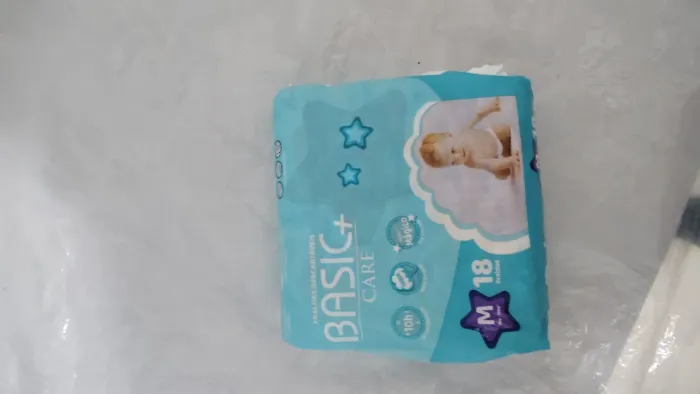 Fralda Basic+ Care, tamanho M, pacote com 18 fraldas