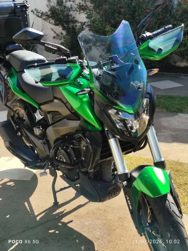 Linda Moto praticamente zero, pouquíssima rodada, sem detalhes