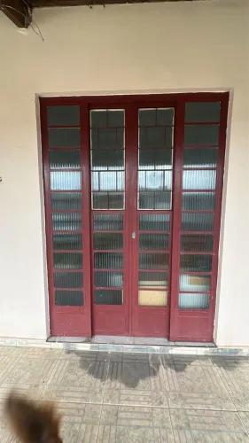 Porta de correr com vidro