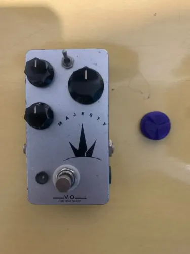 Pedal V.O Custom Shop Majesty Drive (Tube Screamer TS8/TS9) em excelente estado c/ topper