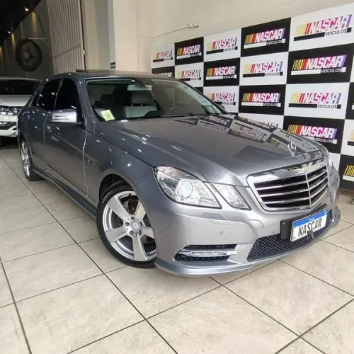 Mercedes-Benz E-250 CGI Avantgarde 2.0 TB 211cv Aut. 2013