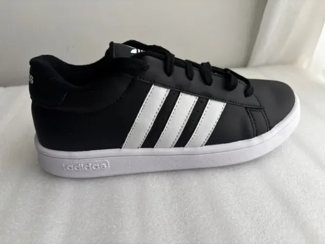 Tênis Adidas Preto Clássico Unissex - Tamanho 37