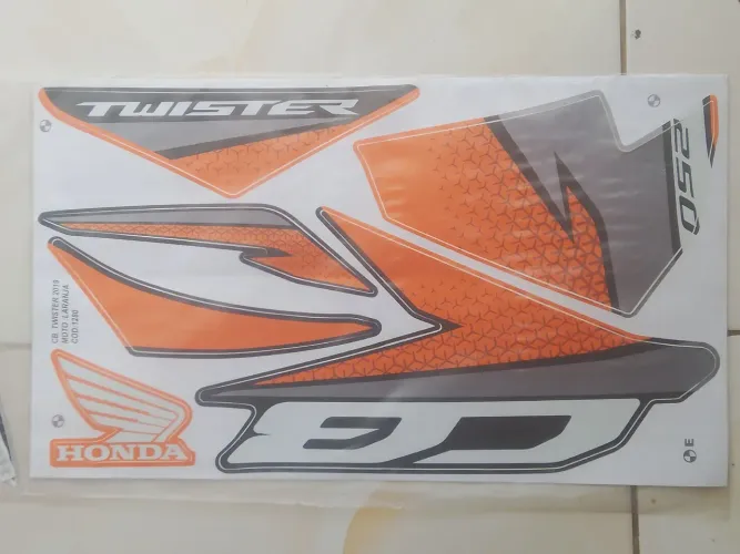 Adesivo CB TWISTER 2019 Laranja