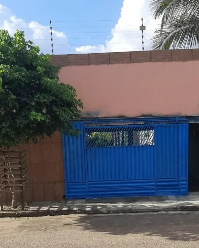 Casa segura, compacta e simples