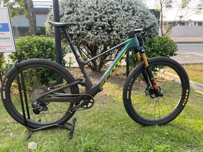 SEMI-NOVA BICICLETA SCOTT SPARK RC WORLD CUP AXS