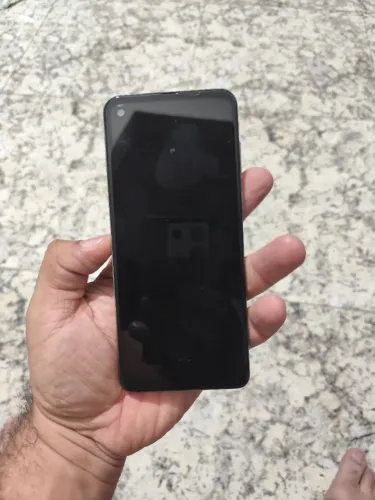 Vendo Motorola one vision, excelente celular com detalhes de uso.Vai com capa e carregador