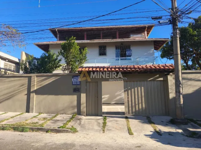 Casa para alugar 4 quartos, sendo 1 suíte e 2 semi-suítes - 300mt²- Bairro Dom Bosco/BH