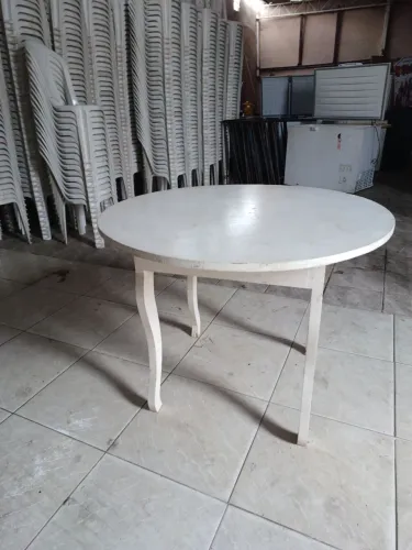 Vende-se mesa de decoração 