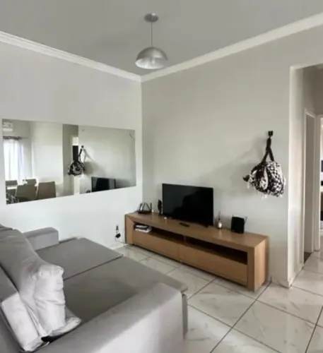 Vendo um Apartamento no Condomínio Topázio