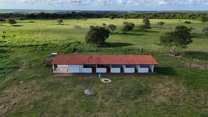 granja com 13.6 hectares na região de Monte Alegre bastante estruturada top D luxo