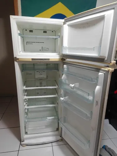 Geladeira Brastemp, Duplex, Frost Free, de 330 litros
