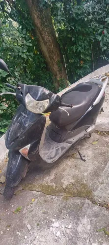 Vendo Honda lead 2011 doc. Ok