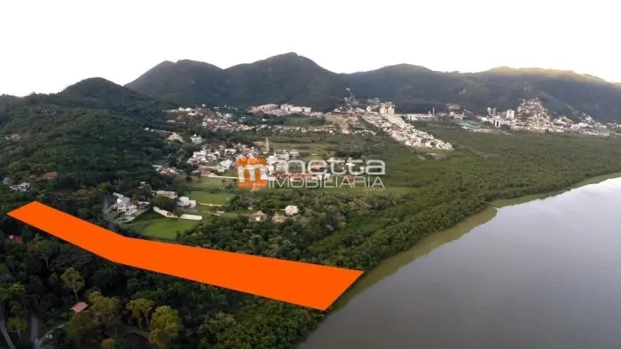 Terreno à Venda em Cacupé, Florianópolis - SC