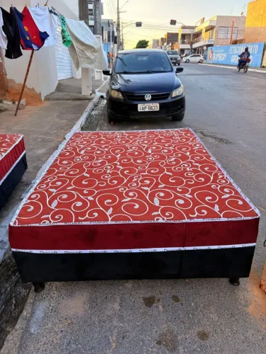 Vendo camas de casal e solteiro em perfeito estado casal 400 solteiro 300 zap *