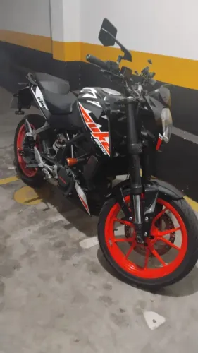 KTM Duke 200 - Ano 18/19