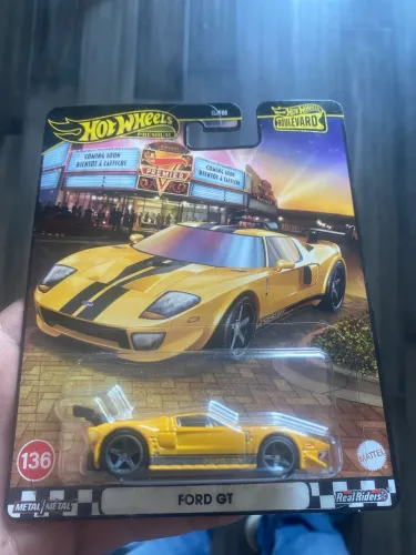Hot wheels premium Ford GT