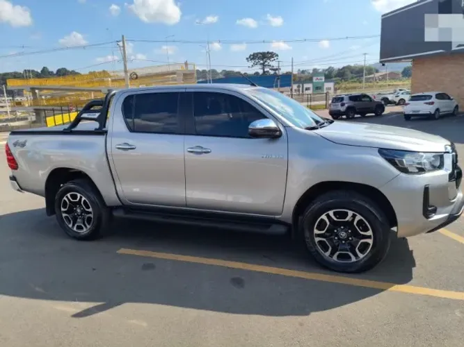 Toyota Hilux CD SRV 4X4 2.8 TDI Diesel Aut. 2022