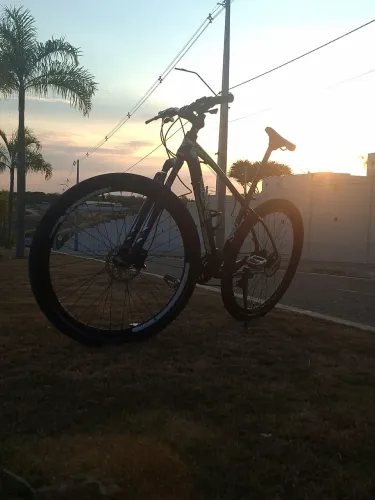 Bicicleta aro 29, preço negociável