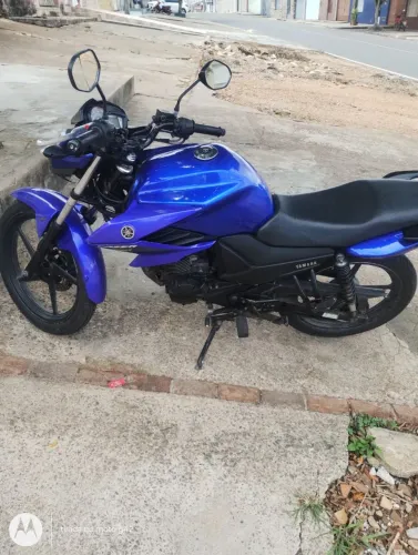 Moto boa pra vender, documento e recibo pra transferir 