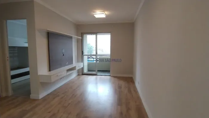 Apartamento para locação do 02 quartos e 01 vaga de garagem.