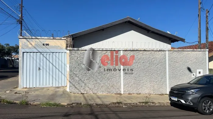 Casa para venda com 144 m² e 2 quartos em Jardim Dona Lili, Bauru - SP