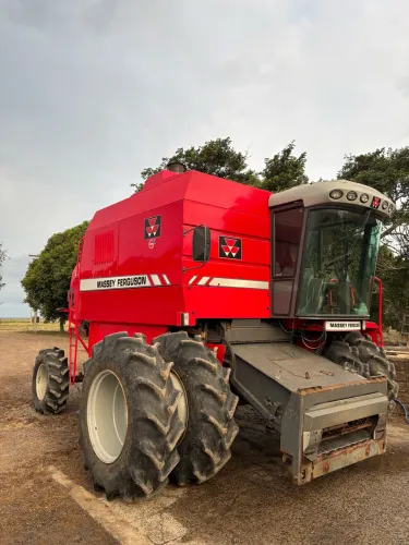 Colheitadeira MF 5650 SR